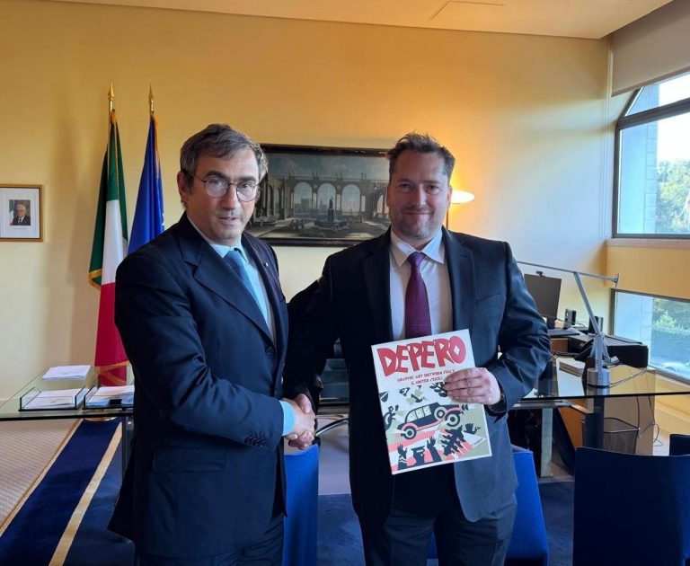 S.E. l’Amb. Marco Peronaci e il Dott. Darren Beattie, Sottosegretario di Stato per la Diplomazia Pubblica degli Stati Uniti