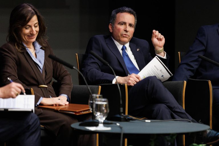 2060428 – Trusted Tech – 016